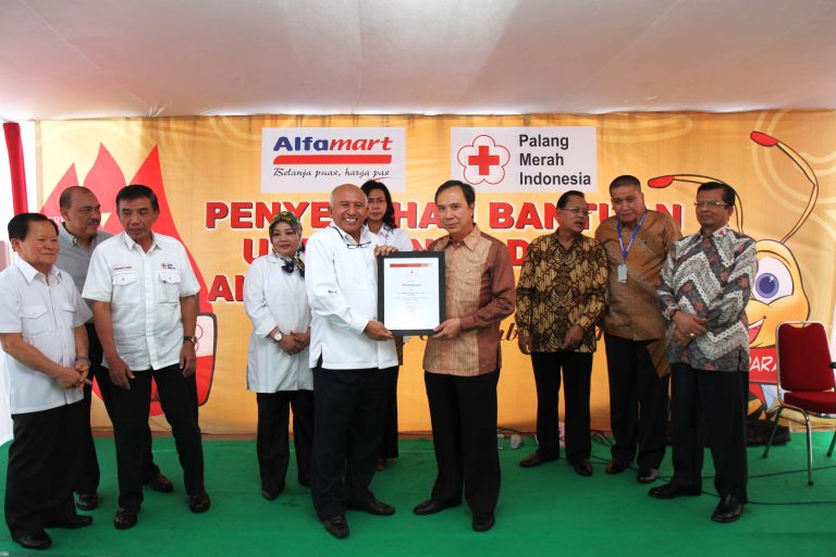 Alfamart – PMI  Jalin Kerjasama Pengadaan Darah