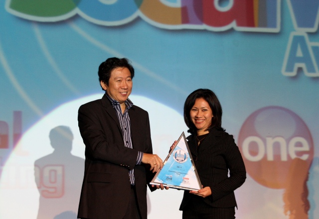 Indosat Boyong Tiga Penghargaan DM Awards 2011