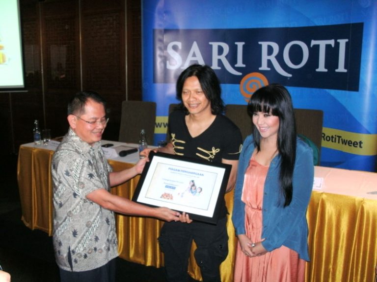 Sari Roti Perkenalkan Brand Ambassador , Iklan dan Kemasan Baru