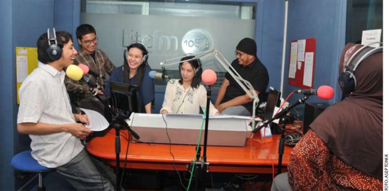 Radio untuk Keluarga Kelas AB