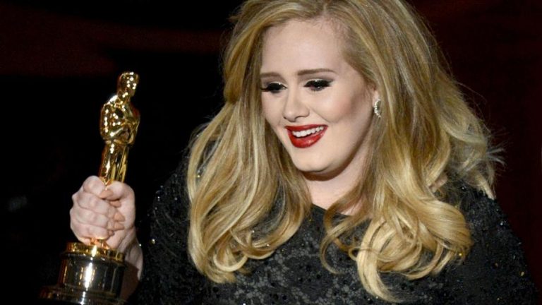 Adele Raih Piala Oscar untuk Pertama kalinya