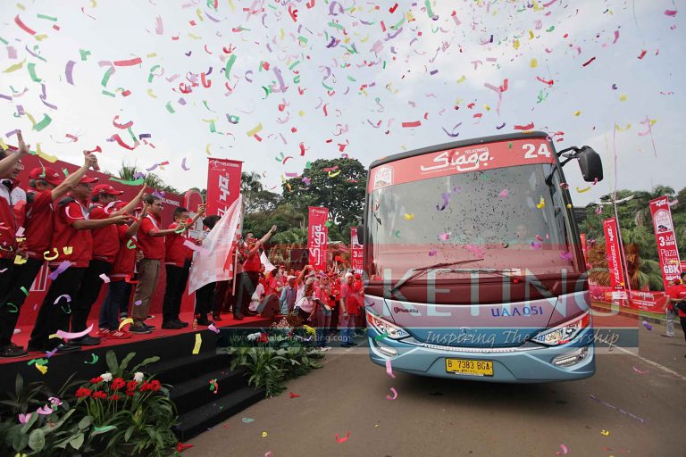 (FOTO) Telkomsel Lepas Rombongan “Mudik Berkah 2016”