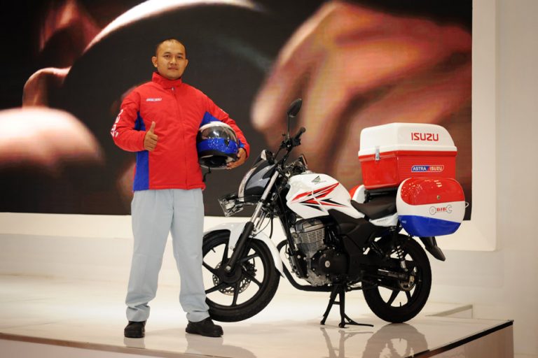 Bengkel Berjalan Isuzu Siap Layani di Tengah Kemacetan
