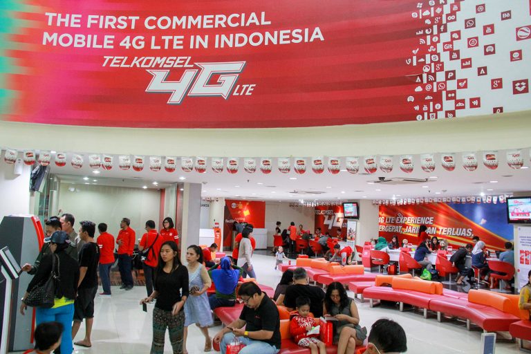 Semarak Harpelnas 2016: Tukar POIN Langsung Dapat Hadiah Dari Telkomsel