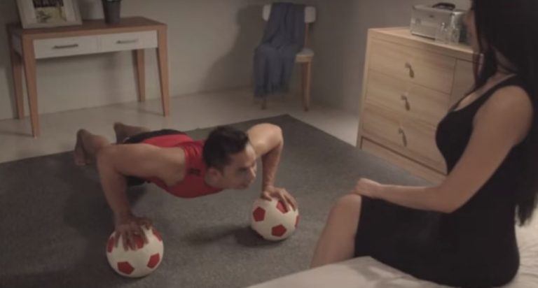 Sanksi Iklan ‘Hot’ Masih Normatif