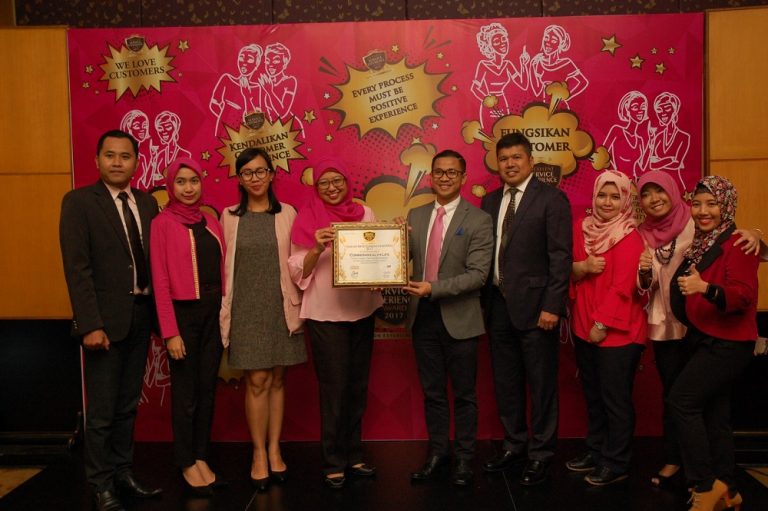 Inilah Para Peraih Excellent Service Experience Award (ESEA) 2017