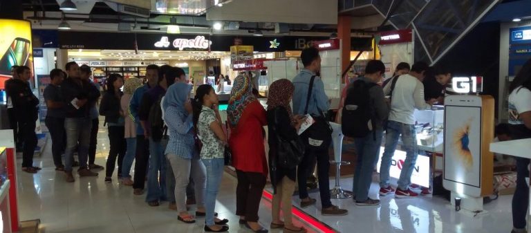 Advan G1 Diserbu  Di  Tiga  Kota  Besar