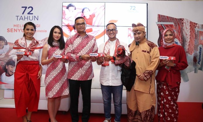 #SenyumSatuIndonesia