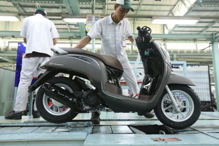 Tampil dengan Wajah Baru, Honda Scoopy Ditargetkan Terjual 720.000 Unit