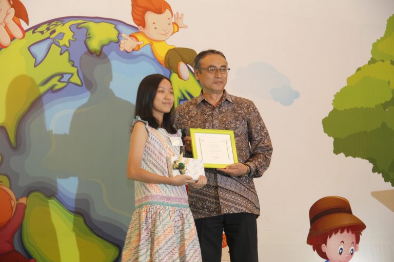 Kao Ajak Anak-Anak Mencintai Lingkungan