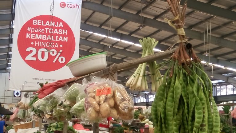 TCASH Digitalisasi Transaksi di Pasar Modern Bintaro