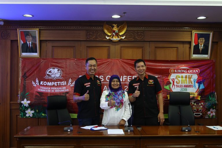 Khong Guan Gelar Kompetisi “SMK Jago Jualan”