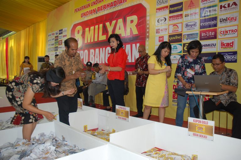 Depo Bangunan Kumpulkan Satu Juta Kupon Belanja Berhadiah Rp 8 Miliar