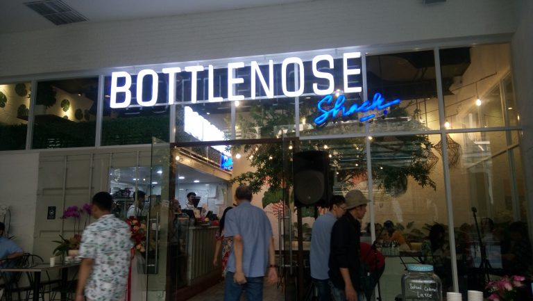 Bottlenose Shack Hadirkan Resto dengan Suasana Summer di Mal