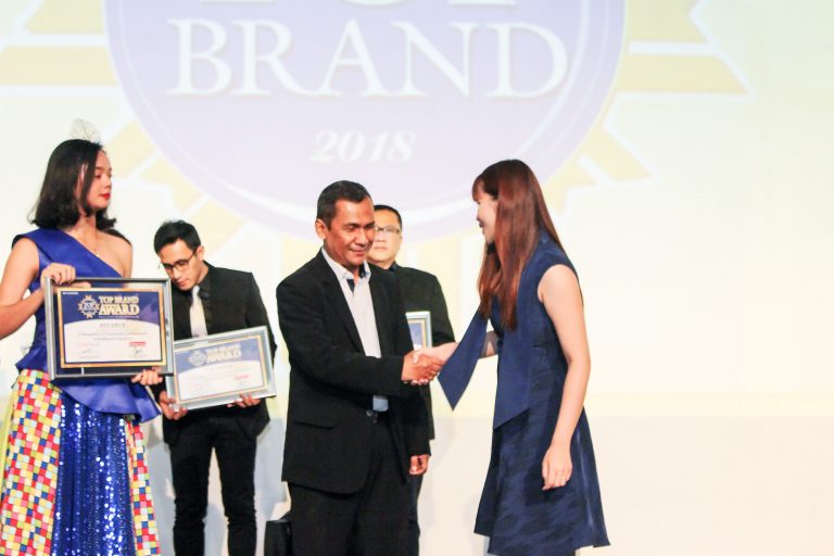 Dipercaya Konsumen, Advance Kembali Raih Top Brand Award untuk Ke-10 Kali