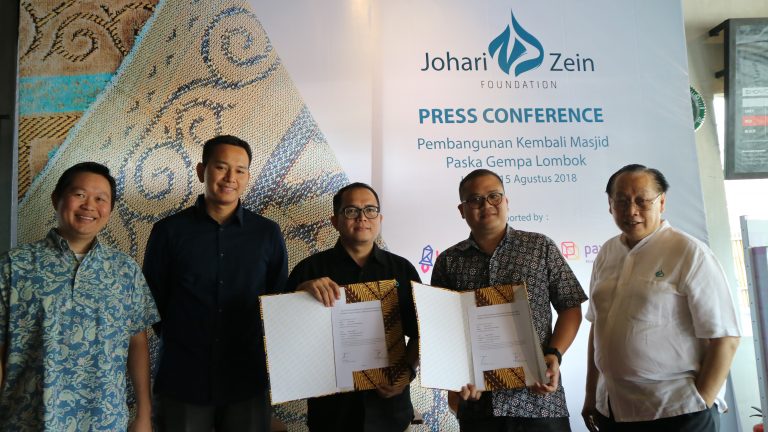 Johari Zein Foundation Salurkan Bantuan Pembangunan Masjid di Lombok