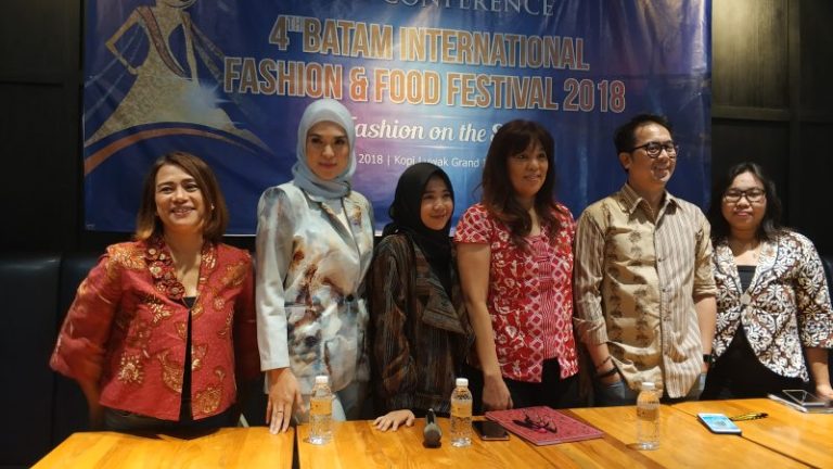 Atur Waktu Untuk Datang Ke Batam International Fashion Food Festiv 2018
