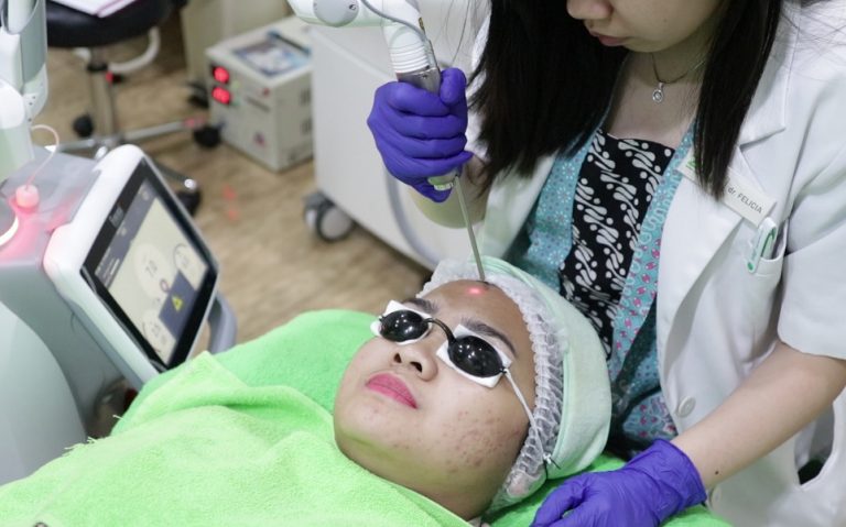 Tindakan Photo Facial Acne di ZAP Clinic