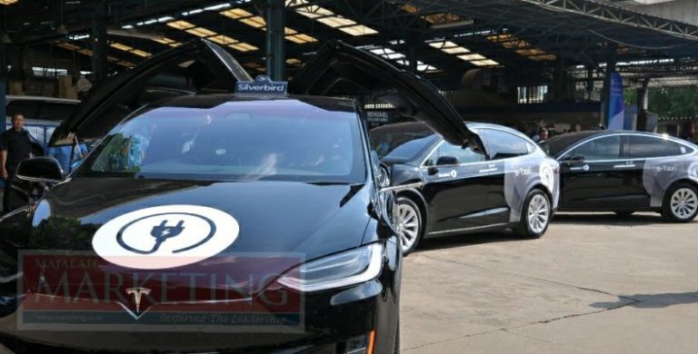 (FOTO) Kenalan Sama e-Taxi, Armada Taksi Bluebird Bertenaga Listrik