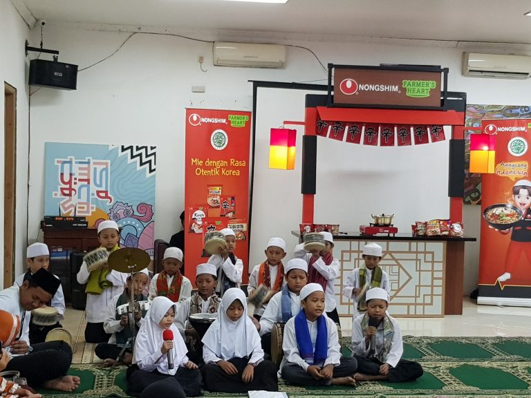 Jalin Engagement, Nongshim Gelar Bukber Dengan Komunitas