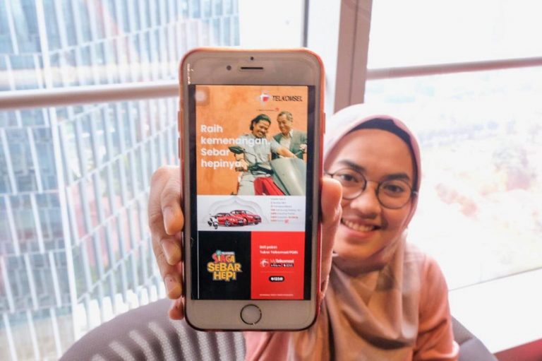 Telkomsel Berikan Hadiah Miliaran Rupiah Ke Pelanggan