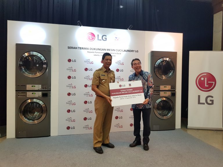 LG Berikan 6 Unit Mesin Cuci Laundry Bagi Pemkot Jakarta Barat