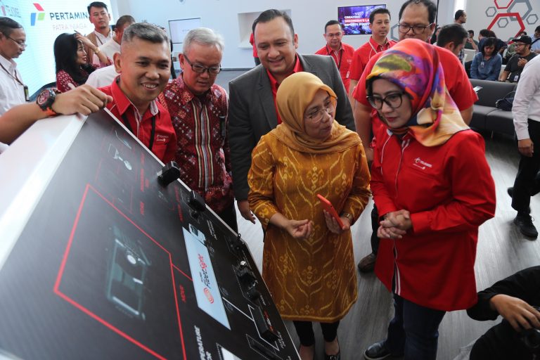 Mobil Tangki BBM Pertamina Patra Niaga Dipasangi Teknologi IoT Telkomsel