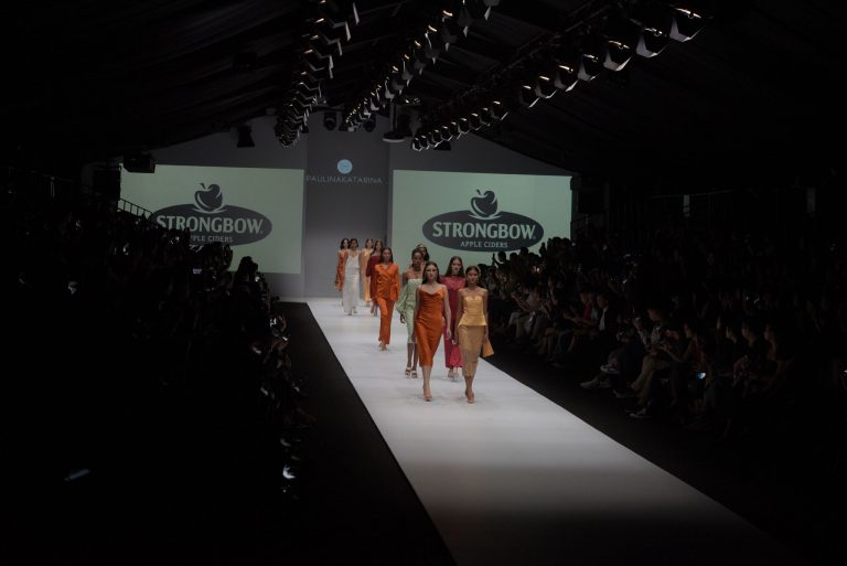 Kolaborasi Apik Strongbow di Jakarta Fashion Week