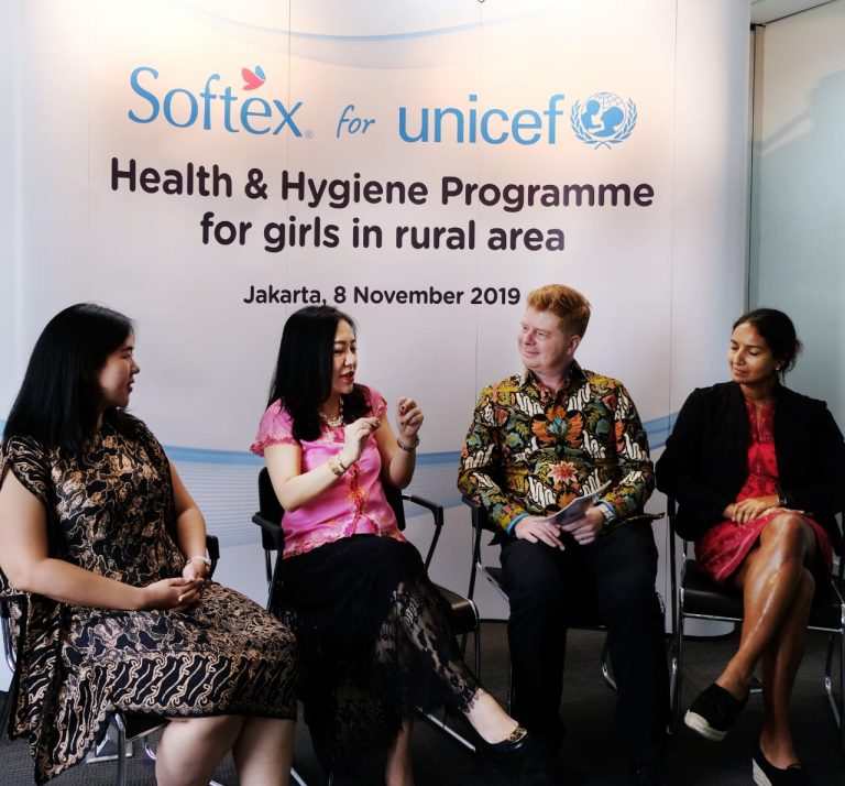 Softex & Unicef Bantu Remaja Putri Jalankan Kebersihan Menstruasi