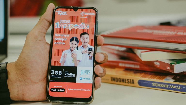 Telkomsel Luncurkan Paket Ilmupedia