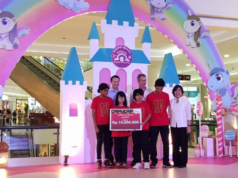 Sambut Natal, Supermal Karawaci Gelar Program “Berbagi Kasih” Hingga “Unicorns World”