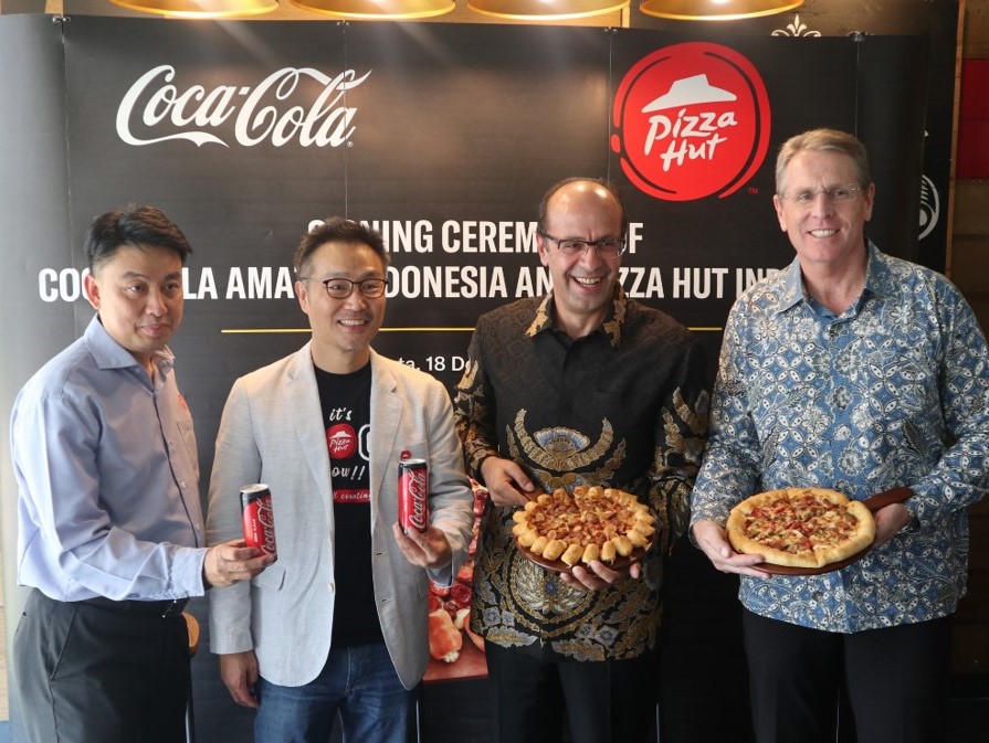 coca cola amatil dan pizza hut indonesia
