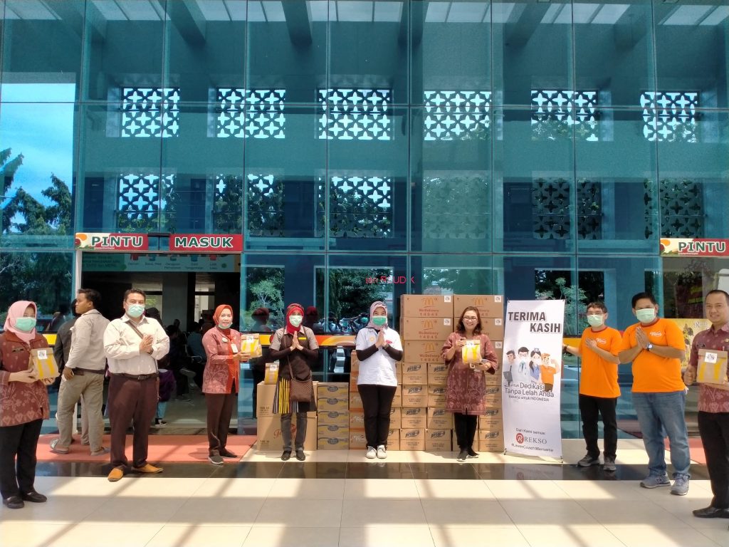 McDonald’s Indonesia Donasikan Paket Makanan dan Alat Pelindung Diri kepada Garda Terdepan Penanggulangan COVID-19 