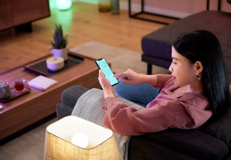 (Video) Signify Hadirkan Cahaya Pintar Di Rumah Dengan Philips Smart Wi-Fi LED