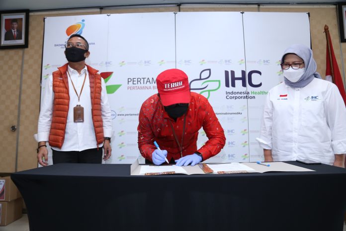 Telkomsel donasikan ventilator dan apd