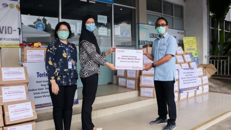AHM Salurkan Bantuan Sembako Tahap Ketiga untuk Pendukung Petugas Medis