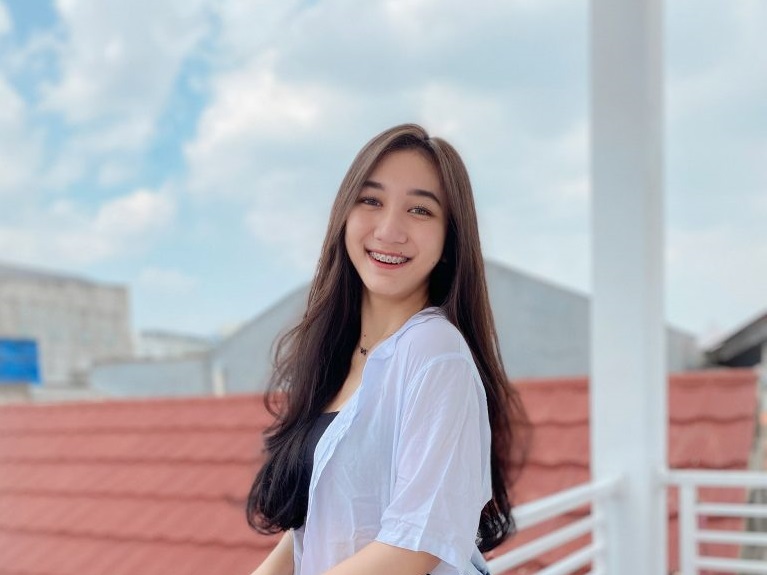 Seses Rapunzel, Influencer Kampung Rezeki Kota