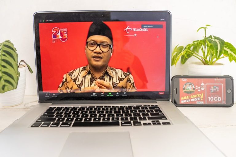 Bakti Santri untuk Negeri