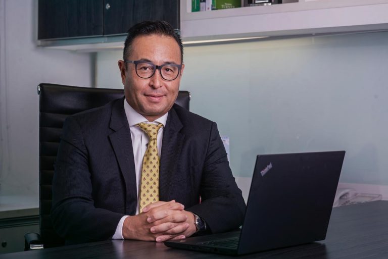 Yasuo Sato, Avrist