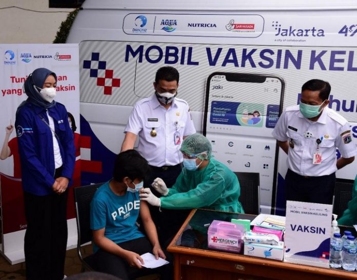 Vaksinasi-Keliling-Pemprov-DKI-Jakarta-x-Danone-Indonesia-5-scaled