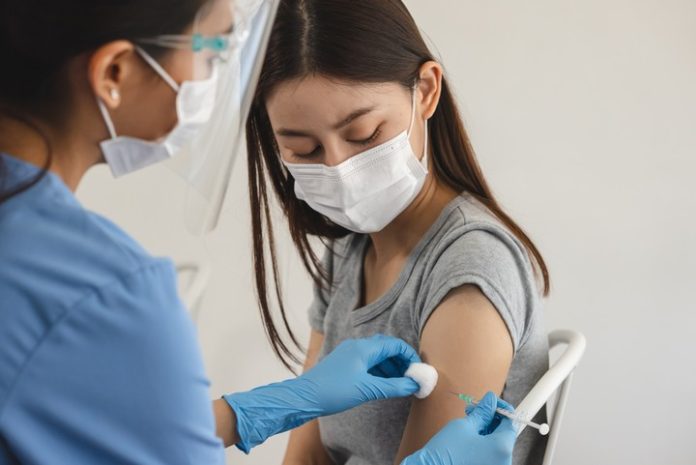 alodokter vaksinasi 2021