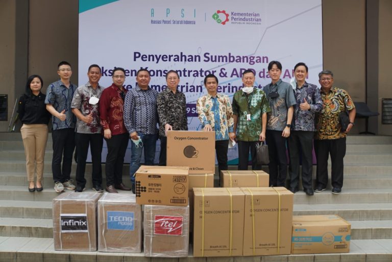 APSI Serahkan APD Dan 150 Oxygen Concentrator Kepada Pemerintah Melalui Kementrian Perindustrian