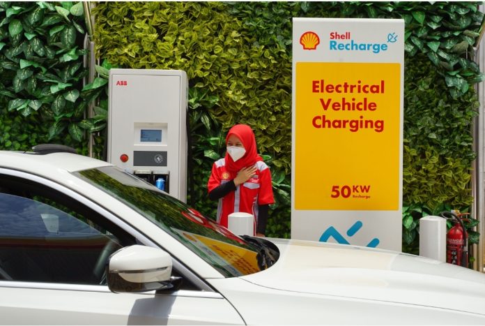Pengisian daya kendaraan listrik Shell Recharge