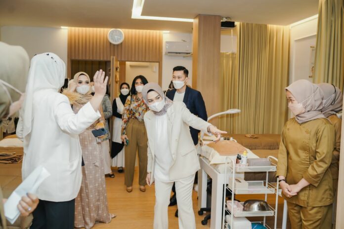 Amskin Beauty Care