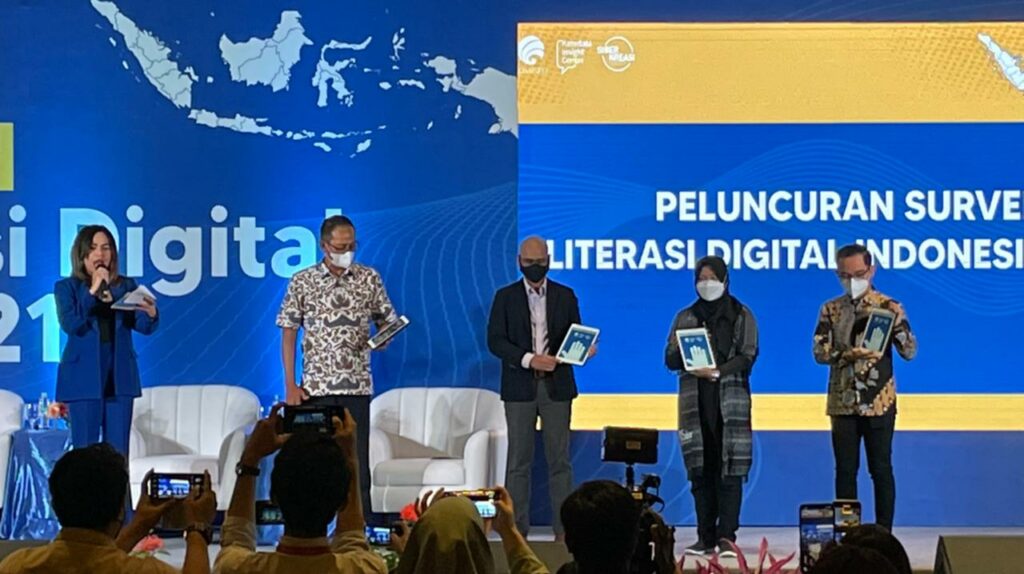 Budaya Digital Membaik, Indeks Literasi Digital Indonesia Naik