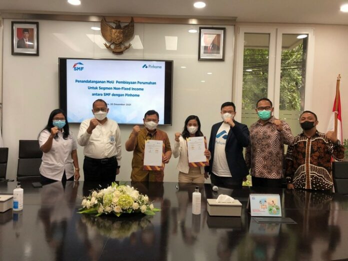 Penandatanganan MoU Pinhome dan SMF