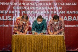 Penandatangan MoU Jaringan 5G Jababeka