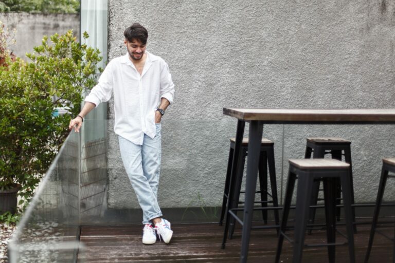 Marketing to man, lifestyle, tips, gaya pria, Shopee 3.3 Fashion Sale, Shopee , Refal Hady, Actor & Fashion Enthusiast, Daniel Minardi, Head of Brands Partnership & Digital Products Shopee Indonesia, kemeja putih