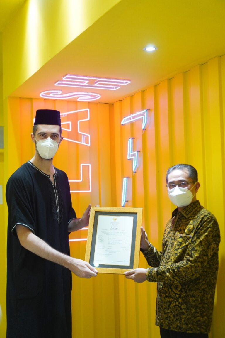 Flash Coffee Rayakan Ramadan dengan Sertifikasi Halal 