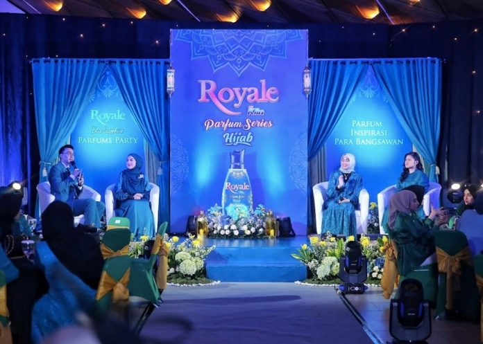 Royale Hijab Blue Sapphire